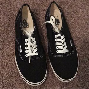 Vans black and white low profile classic
